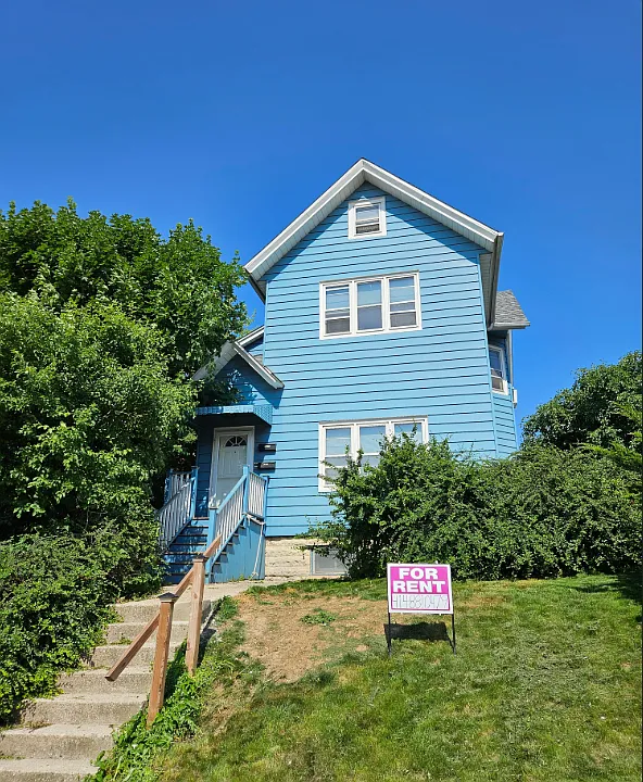 1668 N Van Buren St #2