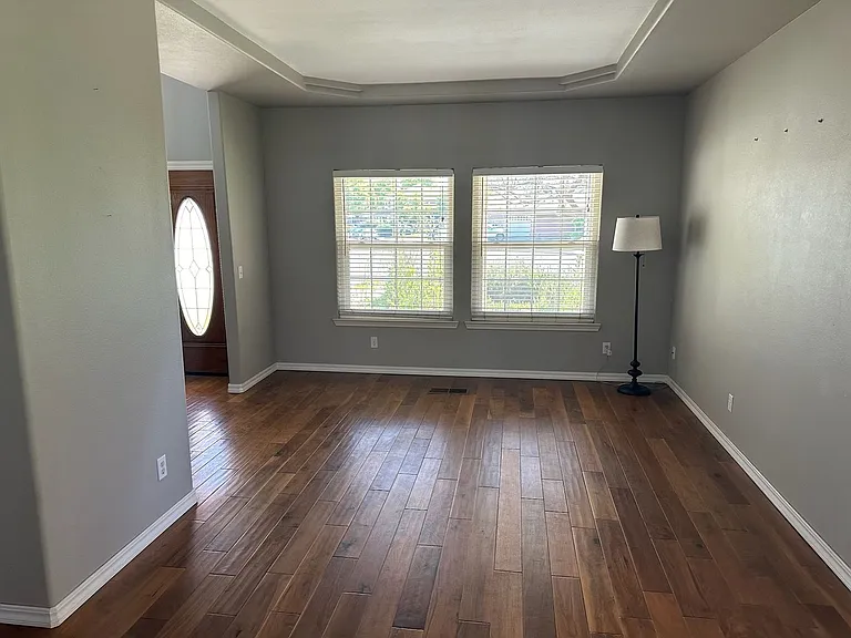 511 Lone Oak Ct — Photo 11