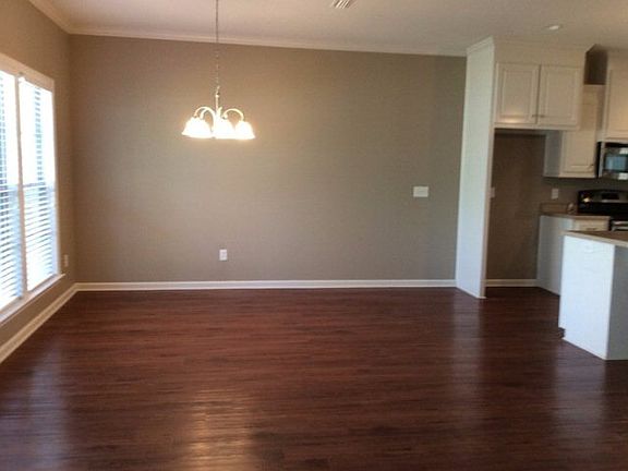 4th image of 202 Belhaven Dr