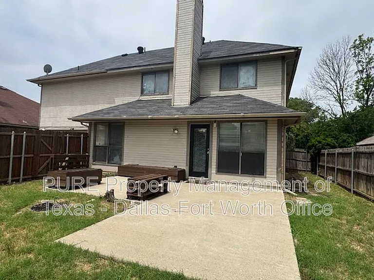 1404 Straus Rd — Photo 23