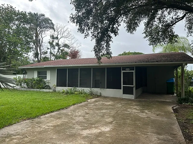 2030 Healy Dr — Photo 3