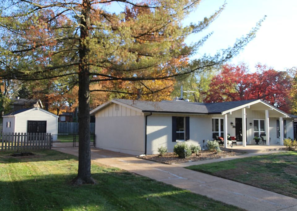 1st image of 402 Lennox Dr