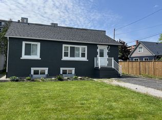 54 Duncombe Dr, Hamilton, ON L9A2G2