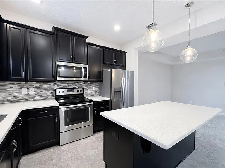 3749 Brighton Park Cir — Photo 10