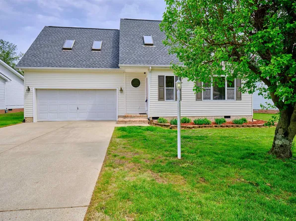 11 Riverview Ct, Milton, WV 25541