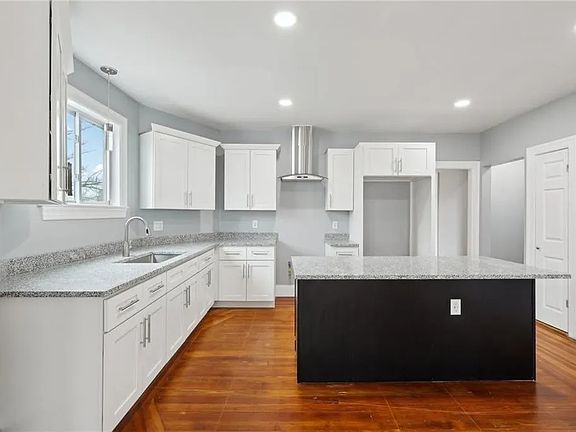 5th image of 396-398 Orms St #2