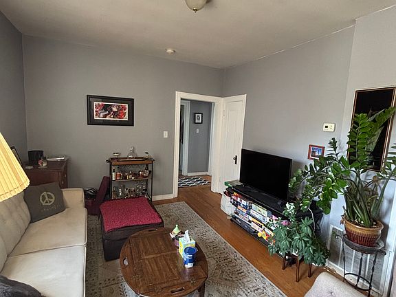 2nd image of 3026 W Palmer Blvd APT 3N