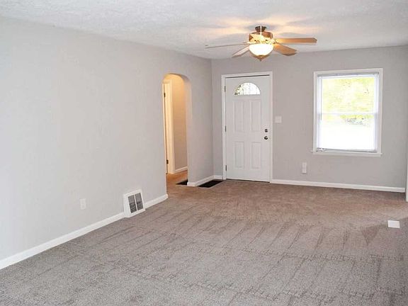5th image of 1221 S Saint James Blvd