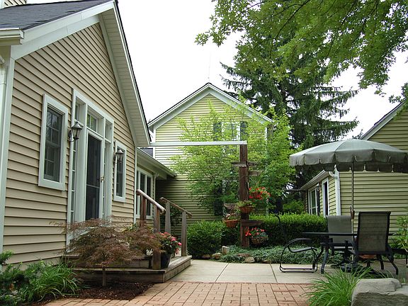 Courtyard, main entrance