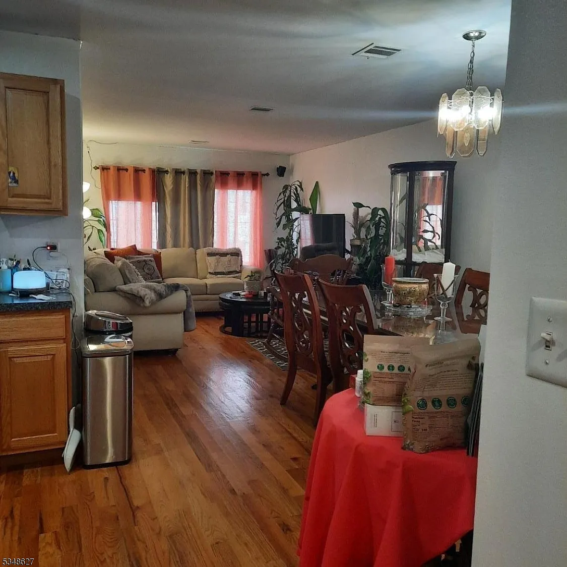 3 bed, 2.0 bath, $2,900 — Photo 3