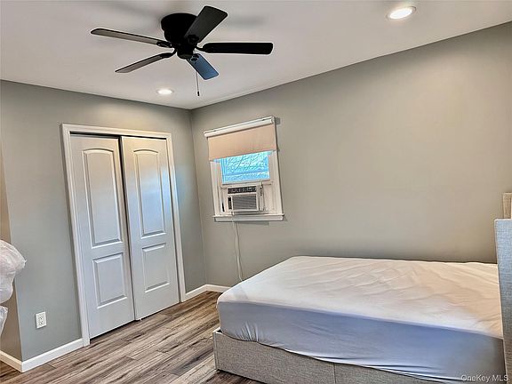 3rd image of 107 Fairview Ave