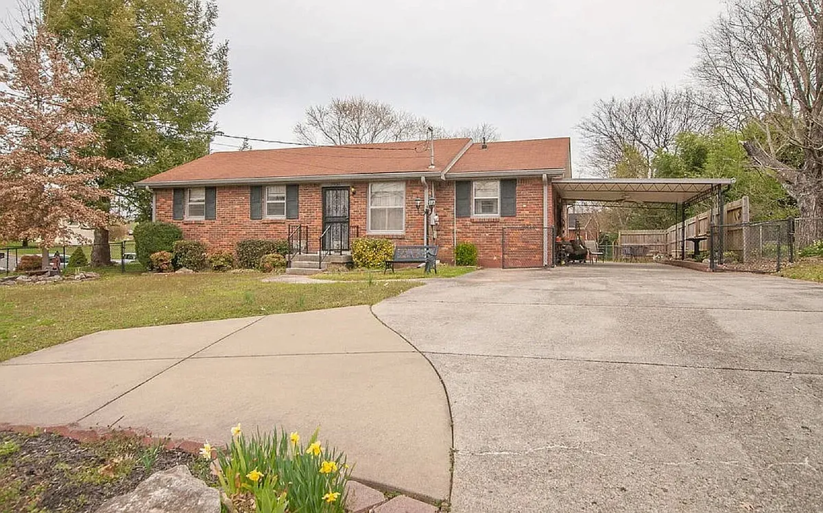 Building Photo - 3936 Plantation Dr