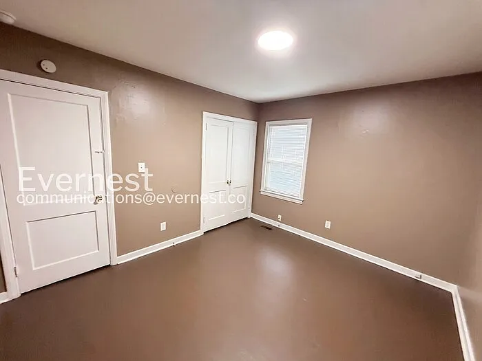 1412 Woodward Rd — Photo 12
