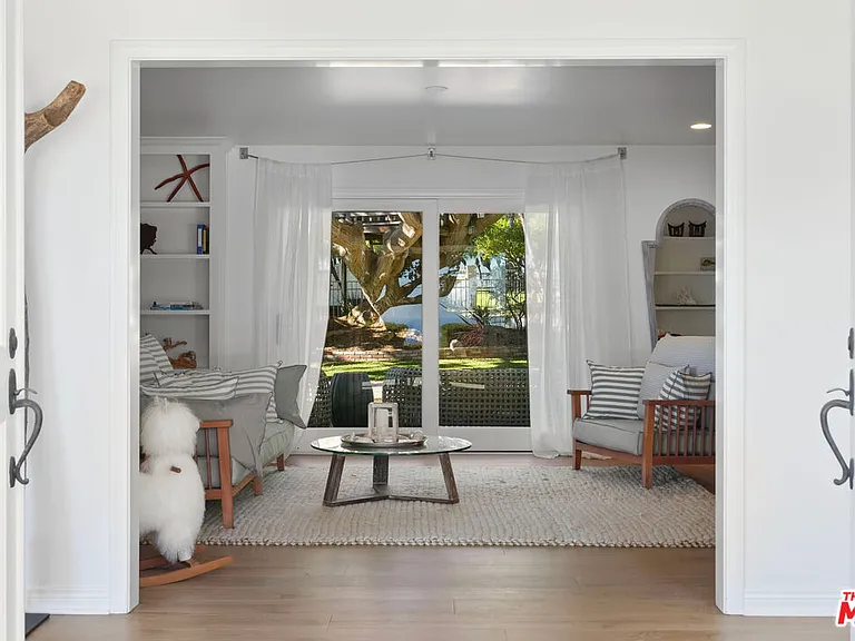 29225 Cliffside Dr — Photo 12