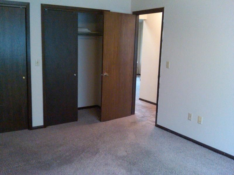 2nd image of 9312 E Bedell St
