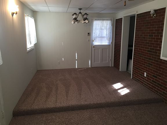 3rd image of 126 Tampa Dr