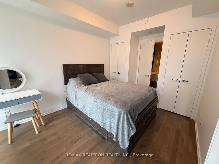 1 Bloor St E #12 — Photo 6