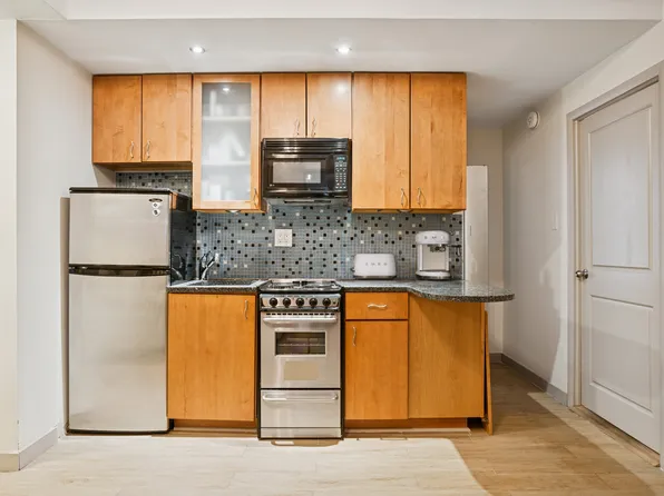 150 West 51st Street image 3 of 6