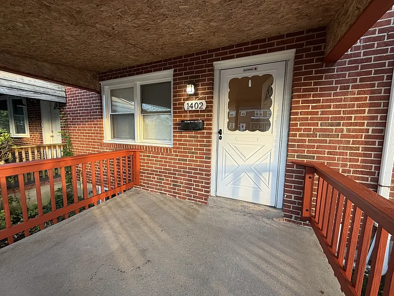 1402 Nicolay Way #1 — Photo 2
