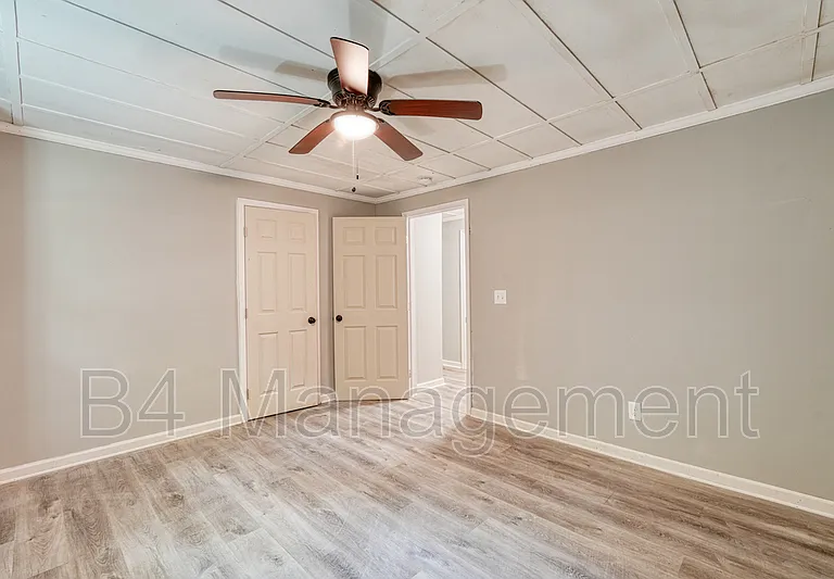 168 Cherokee Cir #2 — Photo 22