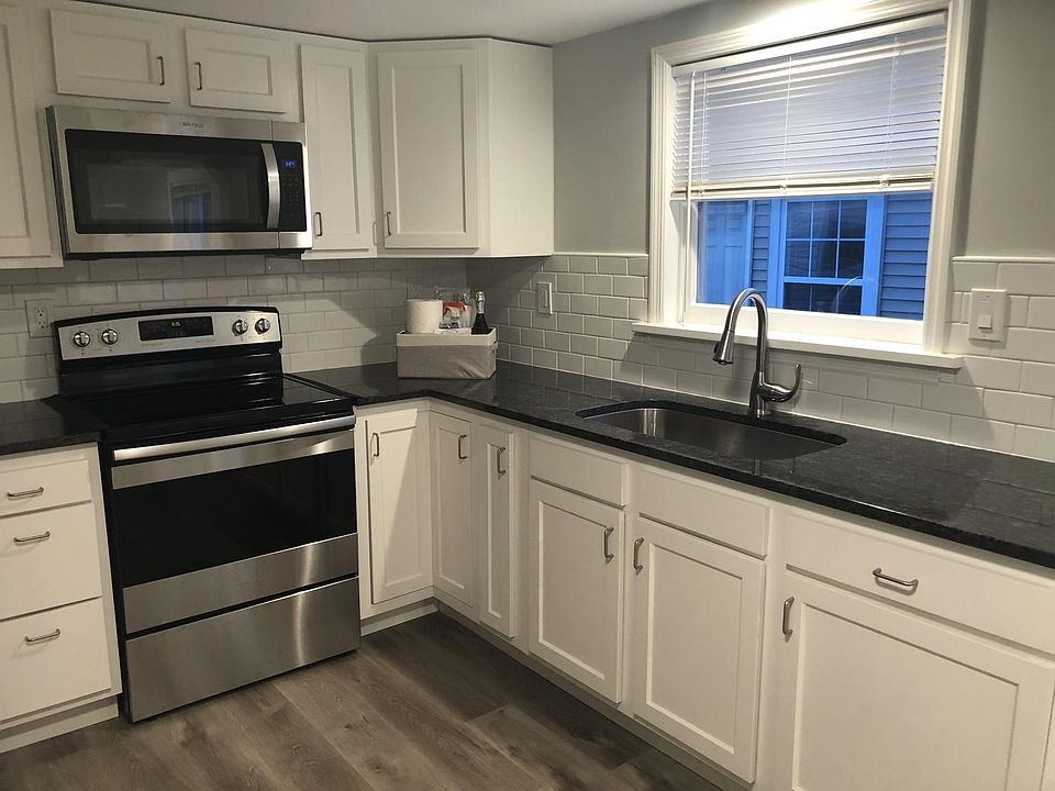 1st image of 108 Clinton St #1