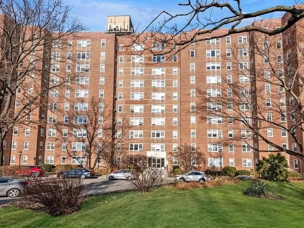 80 Knolls Crescent #10J, Bronx, NY 10463