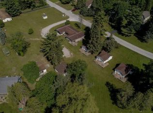 1961 Lakeview Dr, Hubbard Lake, MI 49747