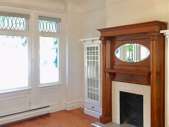 5th image of 511 Waller St APT 1