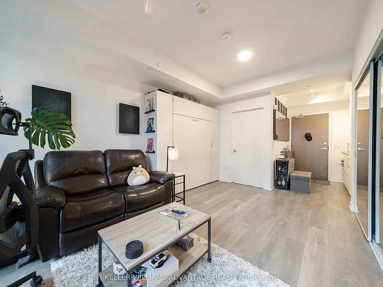 20 Richardson St #1009 — Photo 3