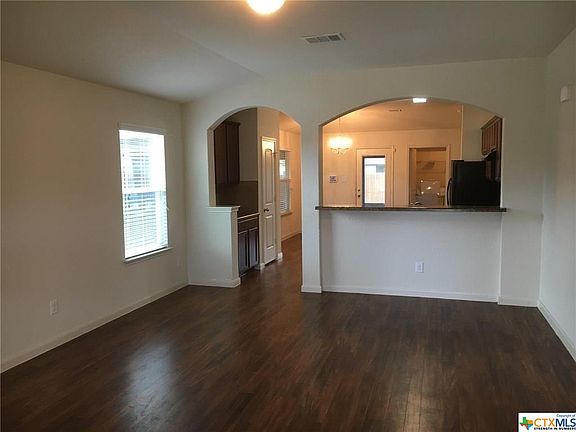 2nd image of 508 Magnolia Wind