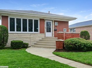 8709 S 52nd Ave, Oak Lawn, IL 60453