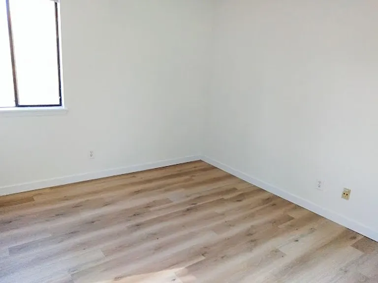 141 S Zang Way #B — Photo 6