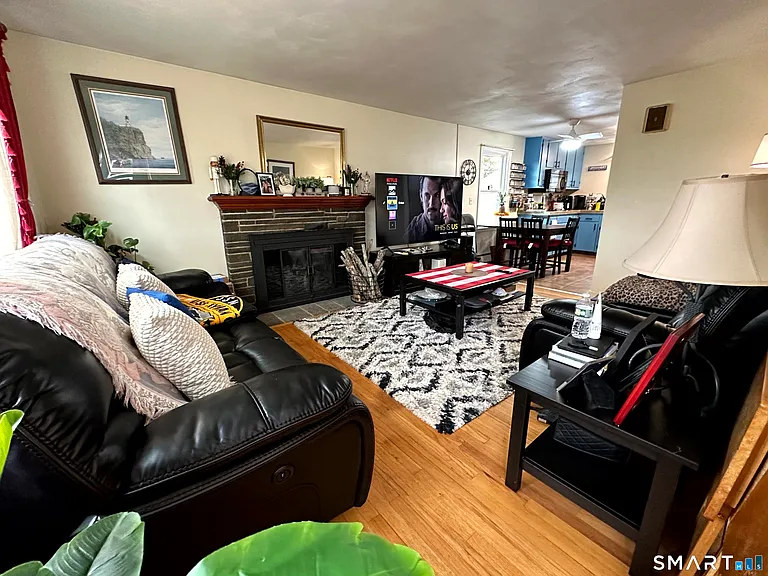 320 Halls Hill Rd — Photo 14