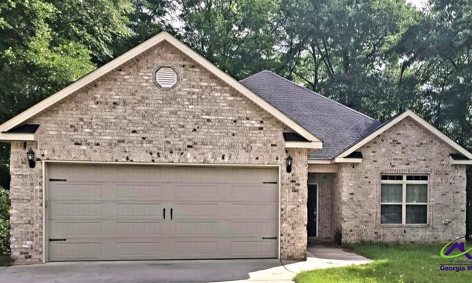 1st image of 102 Village Walk