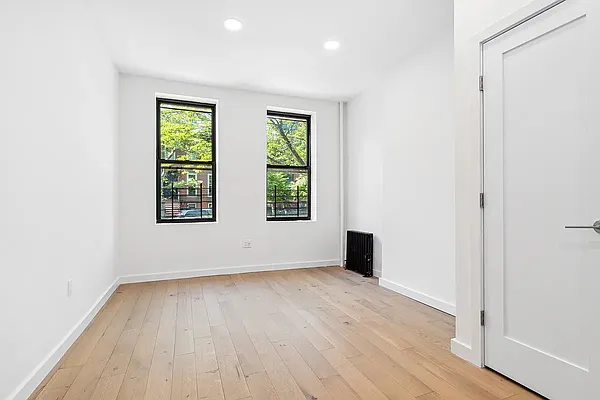 Rented by Freestone Property Group | media 12