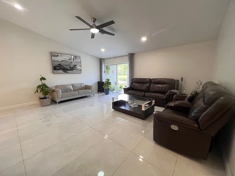 1590 Orion Ln — Photo 9