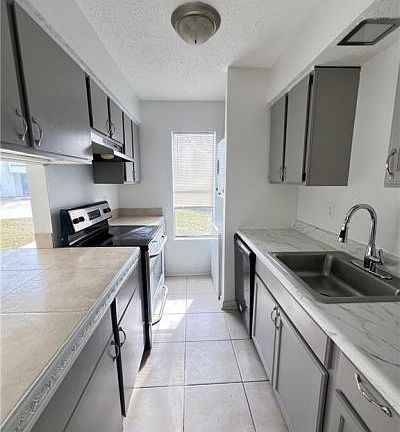 5th image of 100 Saint Croix Dr