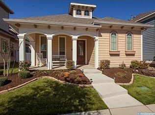 1241 Hayden Ln, Aubrey, TX 76227