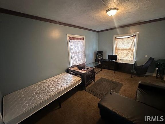 4th image of 2806 S Michigan St