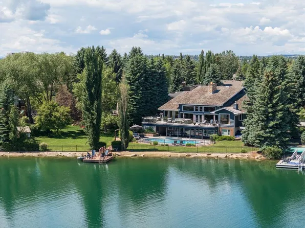 120 W Lake Placid Grn SE, Calgary, AB T2J 5V8
