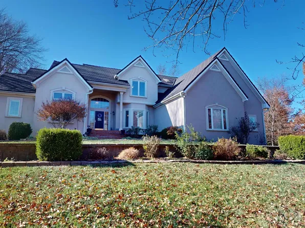 1519 Cobblestone Dr, Sedalia, MO 65301