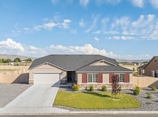 724 Hallow Pointe Dr, Sparks, NV 89441