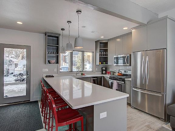 Gourmet Kitchen