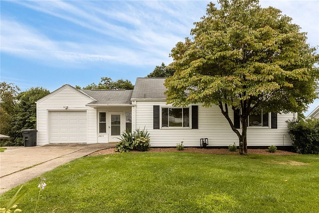 2015 Forge Dr photo 1