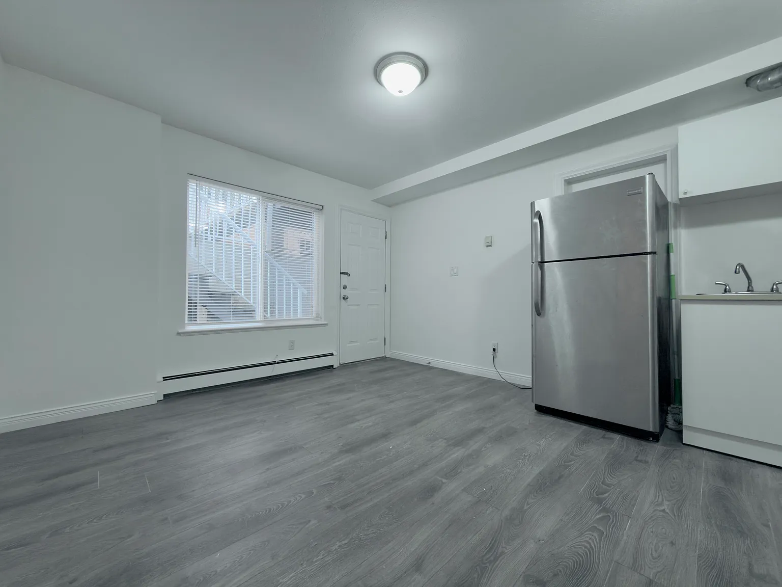 2 bed, 600 sqft, $1,500 — Photo 3