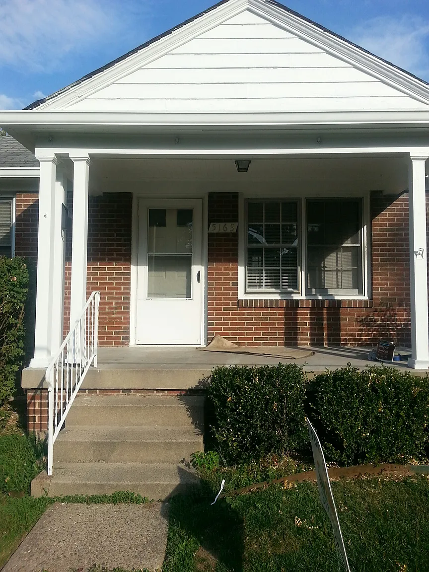 5163 Caroline Ave photo 1