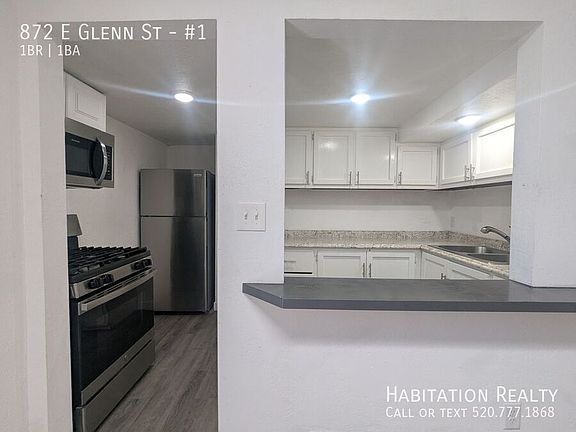3rd image of 872 E Glenn St Unit 1