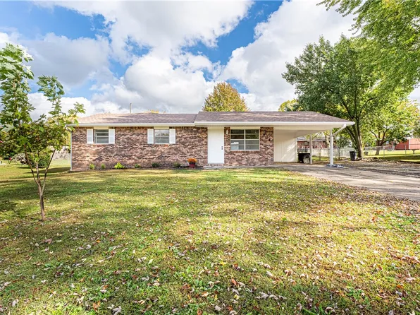 904 4th Ave SW, Gravette, AR 72736