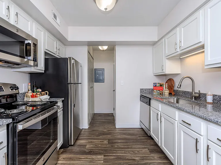 Westchester Townhomes — Photo 14