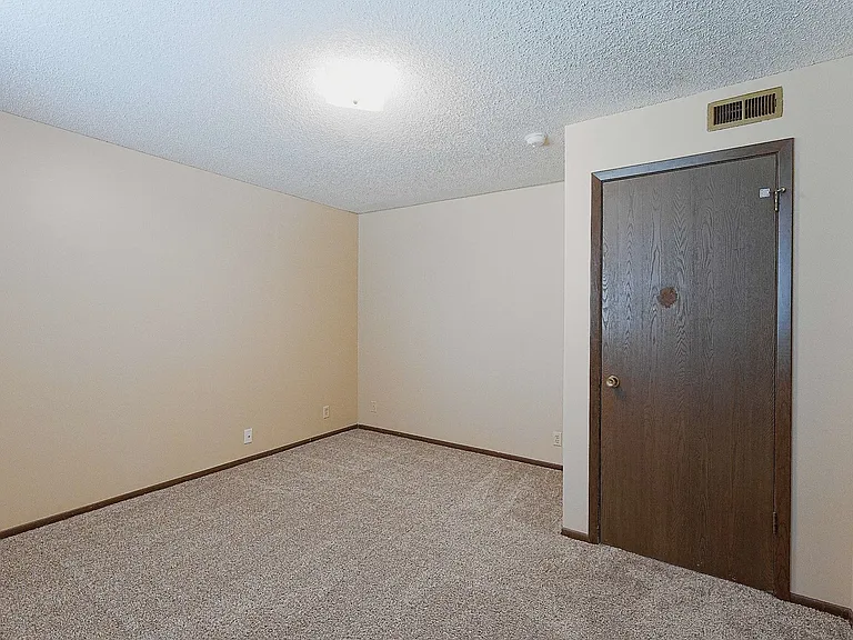 2209 D St — Photo 31